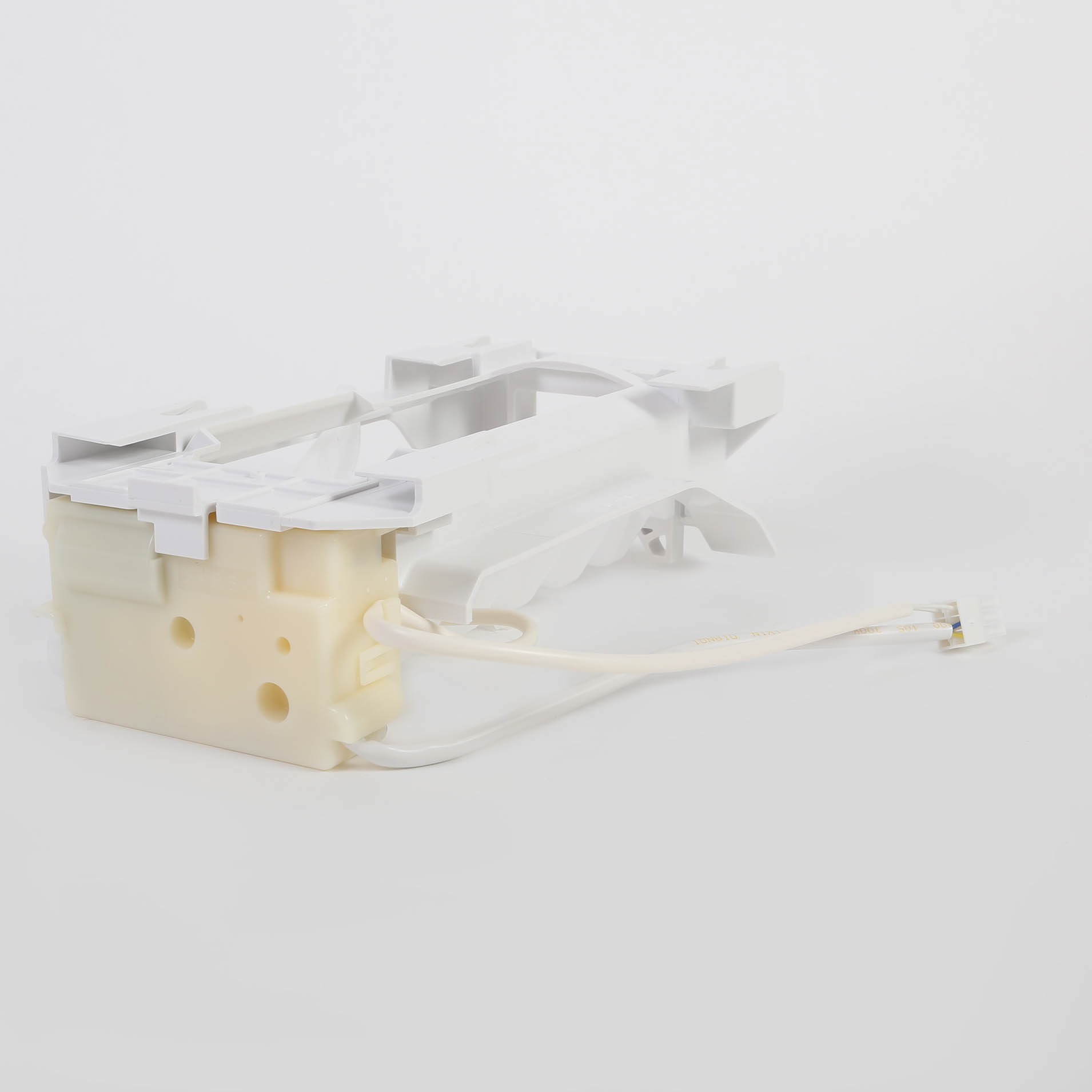 ICE MAKER