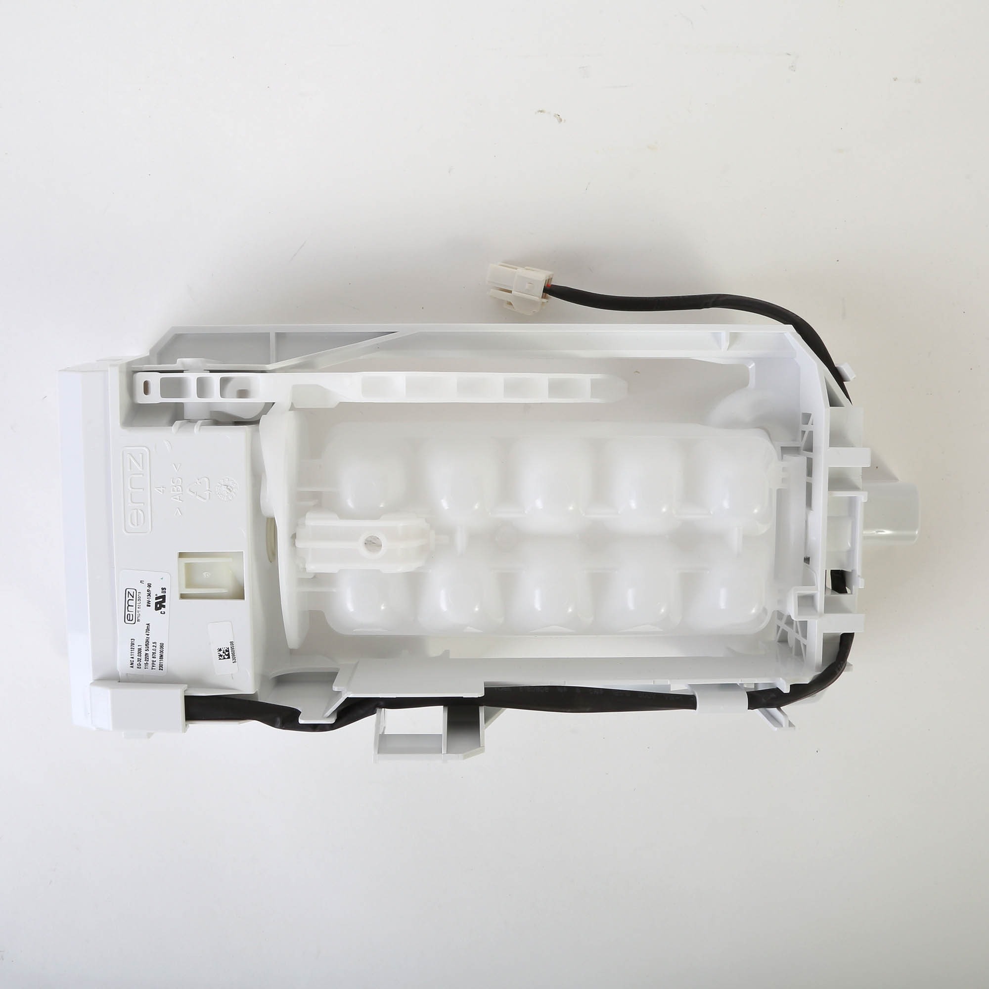 ICE MAKER